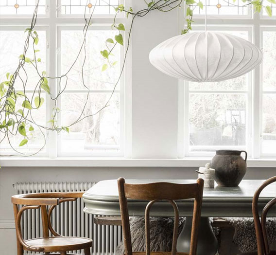 Den snygga och trendiga taklampan Ellipse Linne vit 65 cm frn Watt & Veke - Kkslampan fr det skandinaviska hemmet