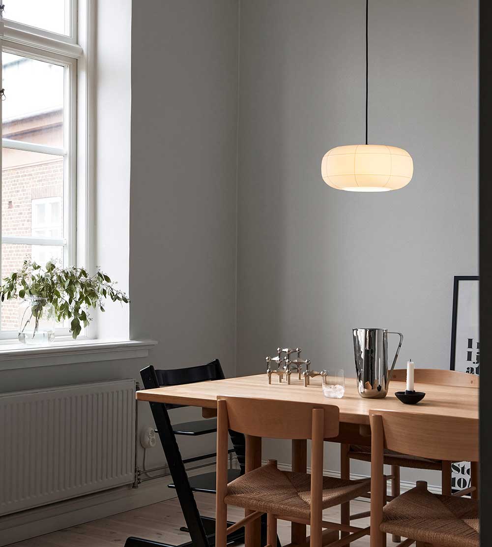 Rut taklampa 35 liten frn Care of Bankeryd - Svenska designlampor med minimalistisk stil